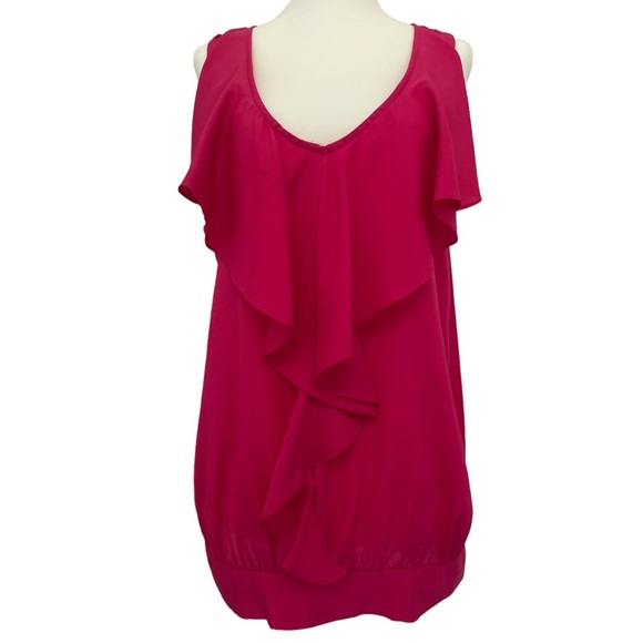 BANANA REPUBLIC SLEEVELESS BLOUSE. FUCHSIA. RUFFLES.GOLD BUTTON DETAIL. Size L - Picture 3 of 16